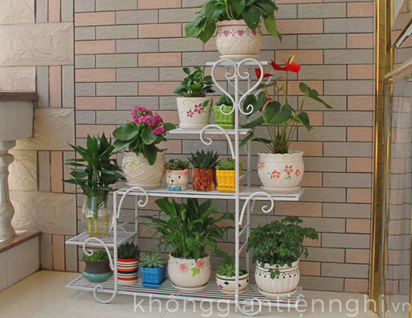 Kệ cây cảnh bằng sắt KGTN 011KTT001